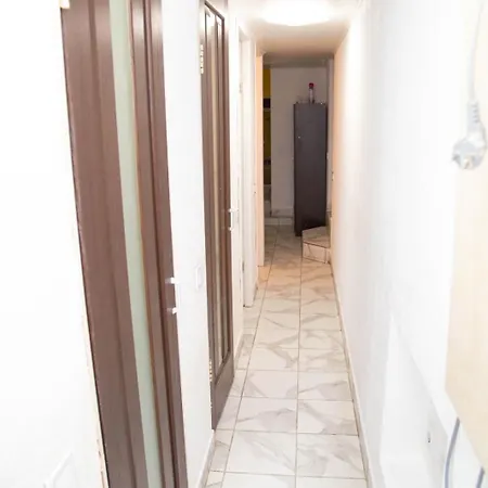 Hostel Sun 4 *